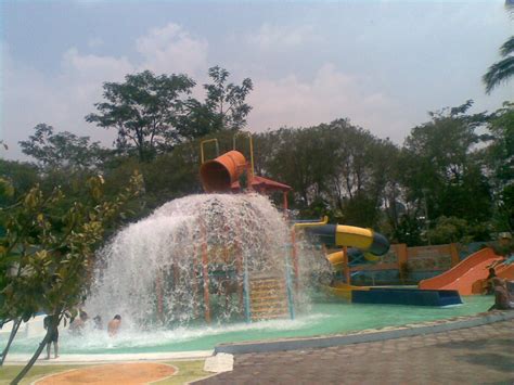 taman permainan air